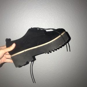 platform dress shoe